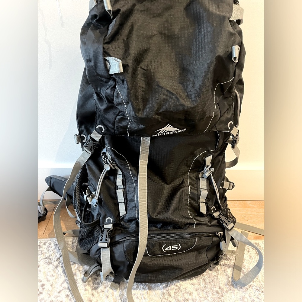 High Sierra Tangent 45l back pack